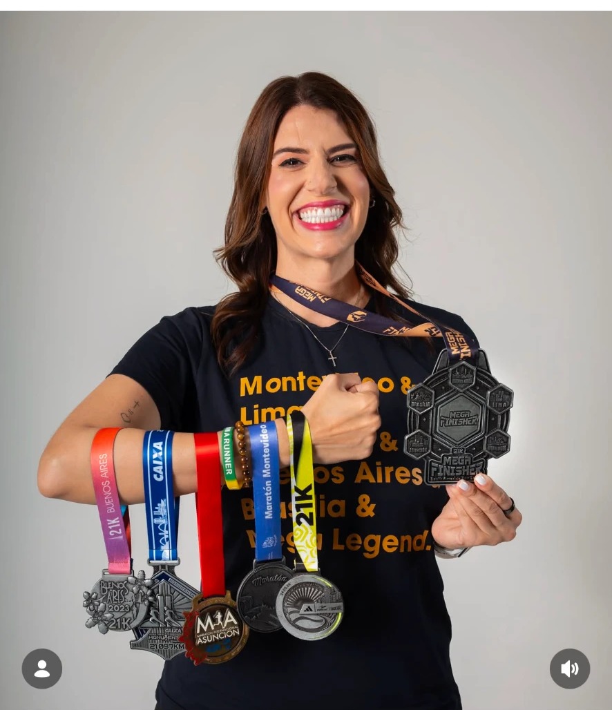 Isa Garcia com suas medalhas